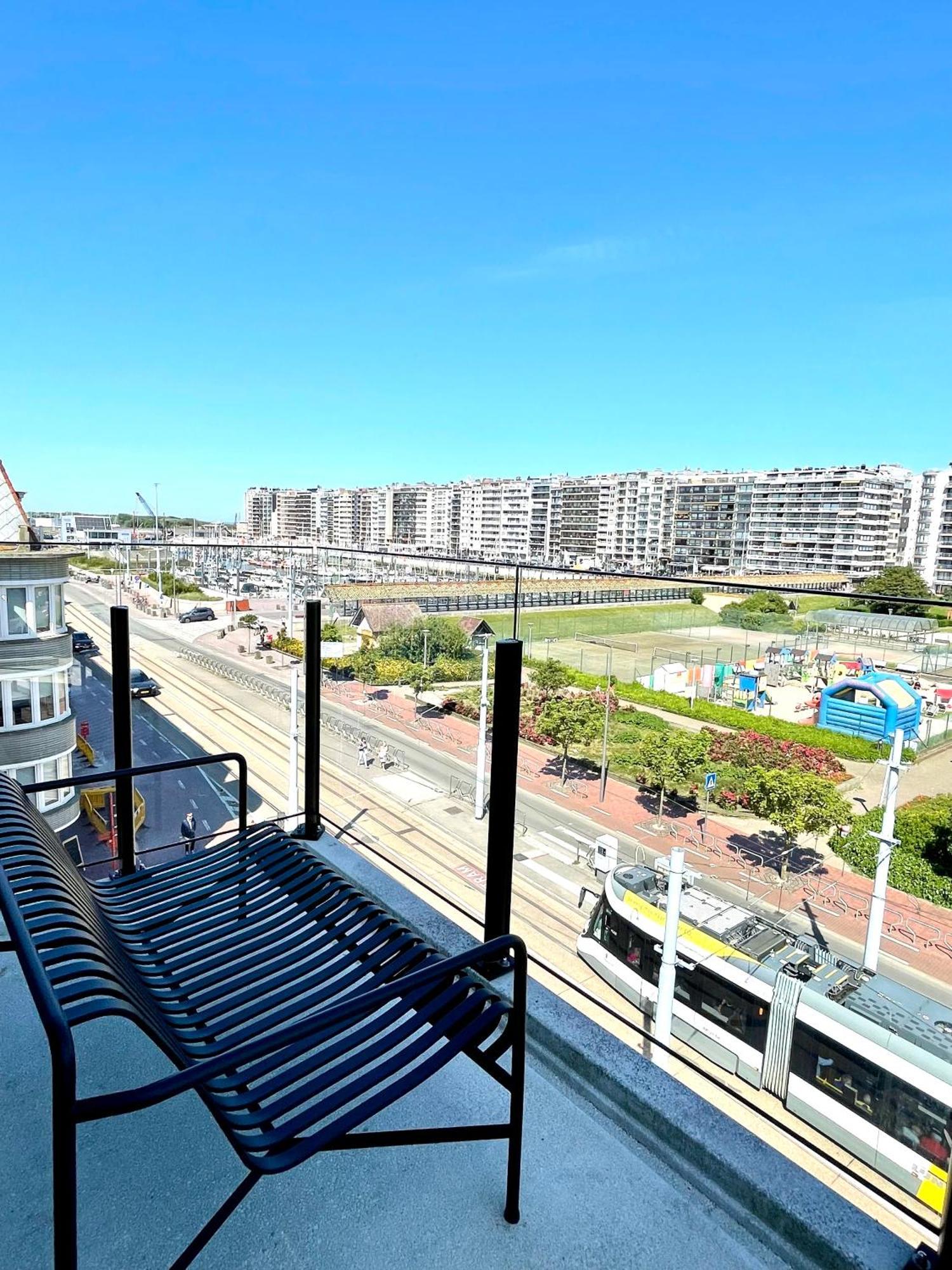 Molo Roof - Stylish Penthouse With Marina View Blankenberge Within Walking Distance From The Sea - 15 Km From Bruges Apartment Luaran gambar